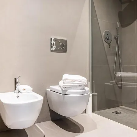 Officina7 Large Apartment