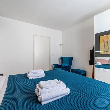 Appartement Officina7 Large Parma