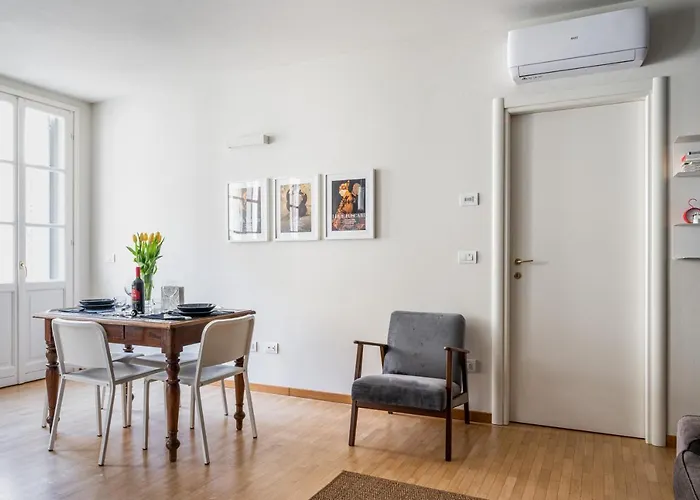 Officina7 Large Apartamento *