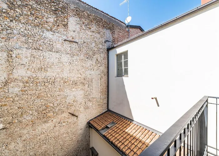 Guesthost - Officina7 Large Apartment *