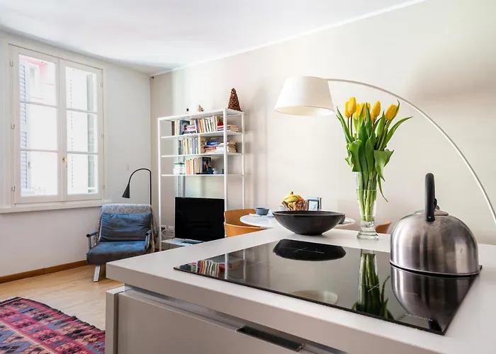 Guesthost - Officina7 Large Parma